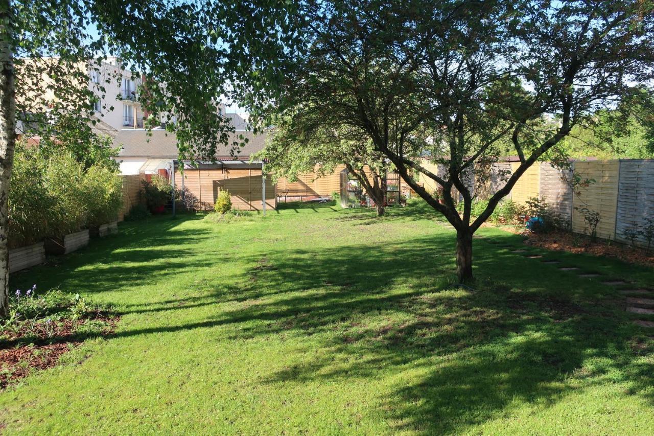 Au Jardin De L'éventail Bed and Breakfast Le Mans Esterno foto